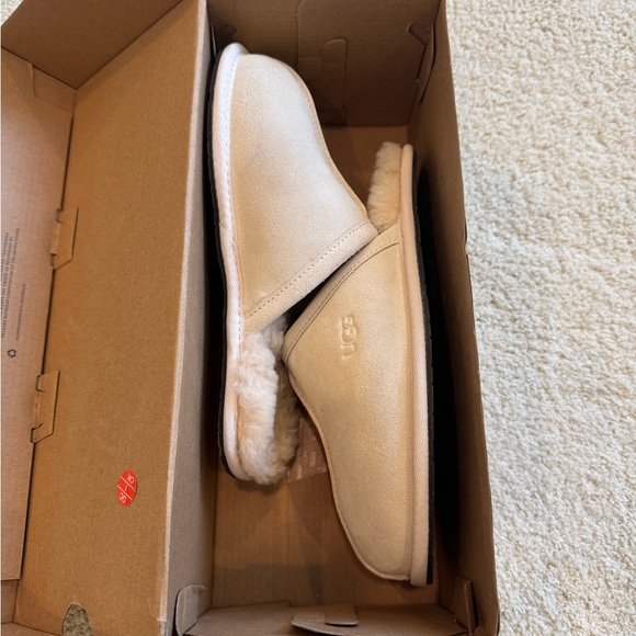UGG Cream Pearle Slippers - Picture 7 of 10
